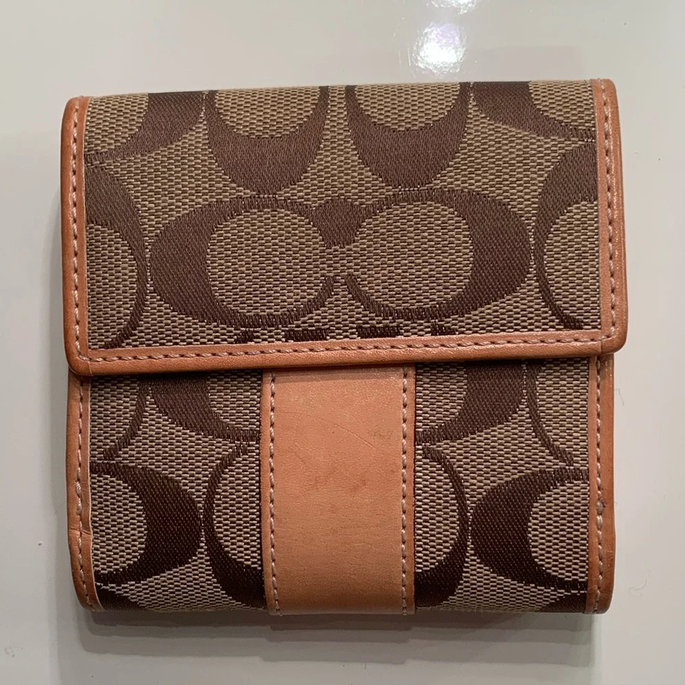 Authentic Coach Wallet - Picture 1 of 11
